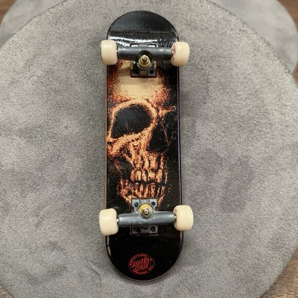 Vintage Tech Deck Santa Cruz Skull Fingerboard - Picture 1 of 6